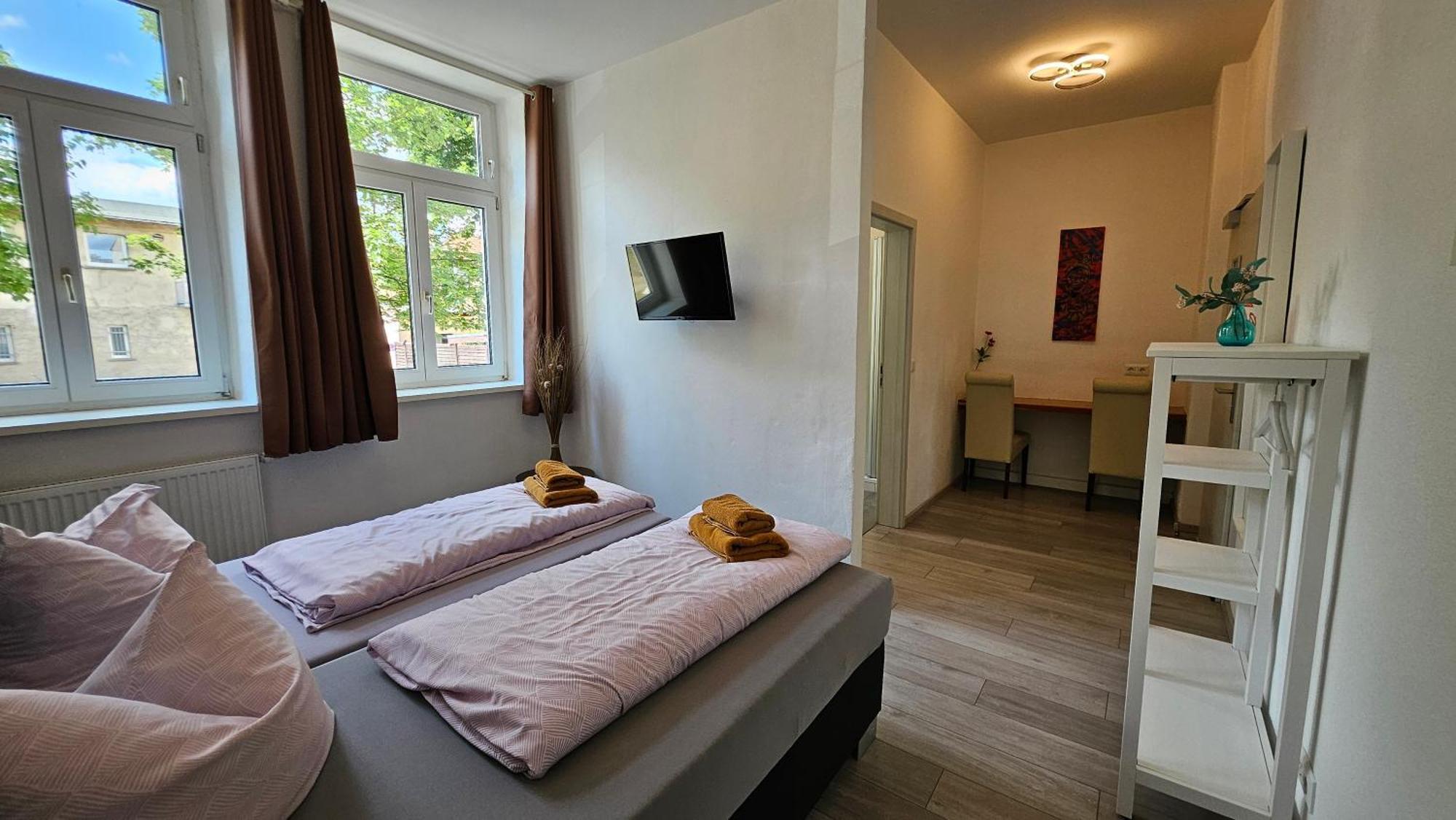 Zum Obstler - Gaststaette Und Pension Гера Екстер'єр фото